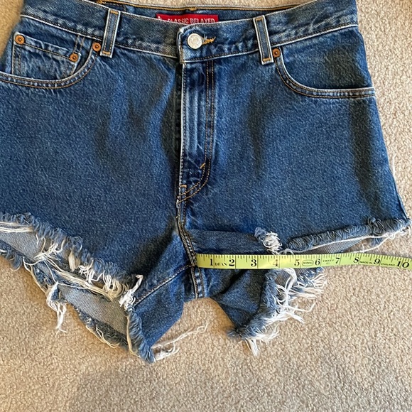 Levi’s 550 Denim Shorts - Picture 7 of 10